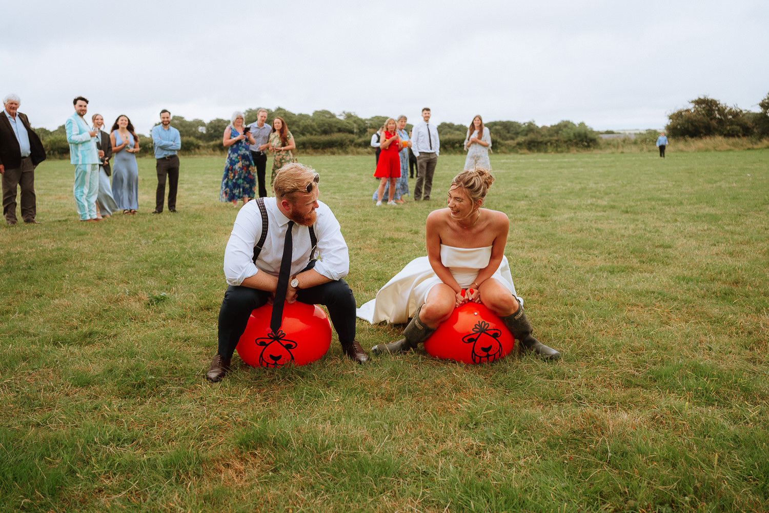 FAMILY HOME FARM WEDDING PHOTOGRAPHY LLANTWIT MAJOR 030 FAMILY HOME FARM WEDDING PHOTOGRAPHY LLANTWIT MAJOR 030